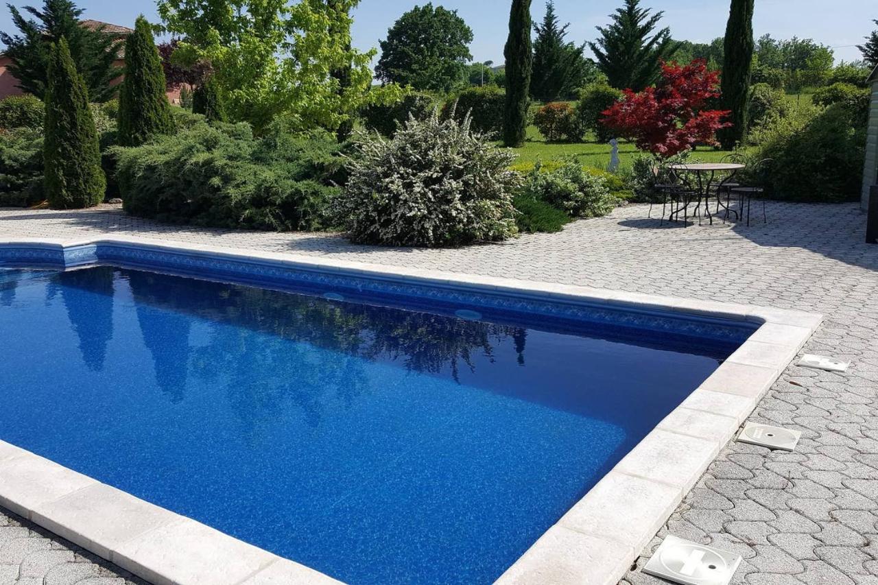 Logement Avec Piscine, Classe 3 Etoiles, De 42 M2 Tout Confort Au Calme Pour Un Couple Cahuzac-sur-Vère Kültér fotó